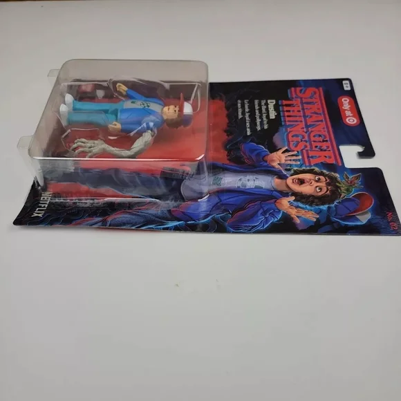 Dustin, The Bard - Stranger Things 4" Bandai 2021 Exclusive No. 2 Netflix - Picture 3 of 4
